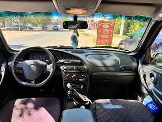 2010 Chevrolet Niva I Рестайлинг, серебристый, 500000 рублей, вид 5