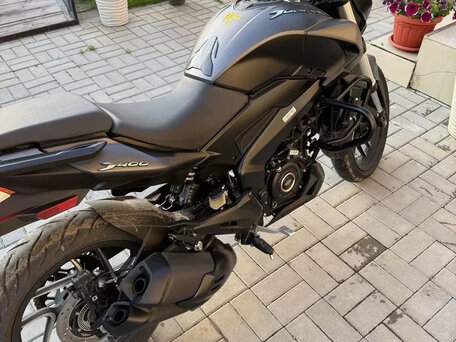2024 Bajaj Dominar 400, чёрный, 450000 рублей, вид 3