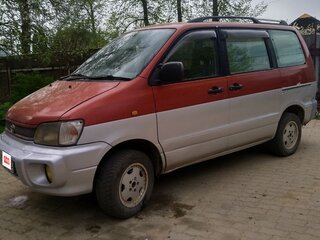 1998 Toyota Town Ace Noah III, красный, 450000 рублей, вид 2
