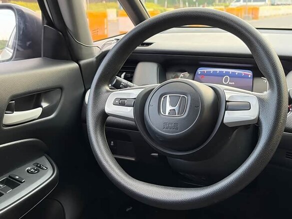 2023 Honda Fit Crosstar IV Рестайлинг, белый, 1090000 рублей - вид 8