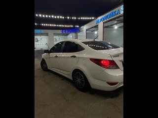 2013 Hyundai Solaris I, белый, 600000 рублей, вид 4