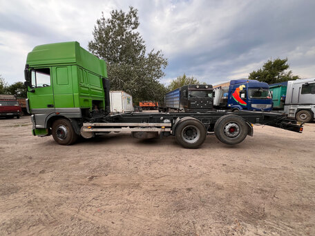 2006 DAF XF 95, зелёный, 4000000 рублей, вид 1