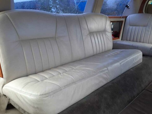 2003 Lincoln Town Car III Рестайлинг, белый, 500000 рублей - вид 9