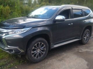 2017 Mitsubishi Pajero Sport III, серый, 2450000 рублей, вид 1