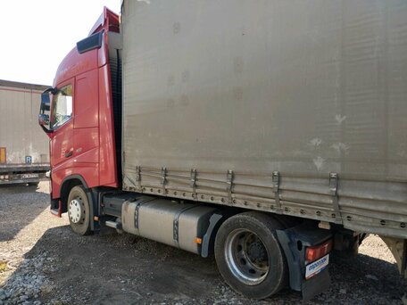 2016 Volvo FH, красный, 5741000 рублей, вид 4