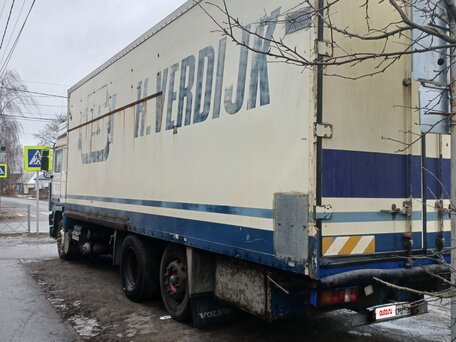 1992 Volvo F-Series, белый, 1500000 рублей, вид 2