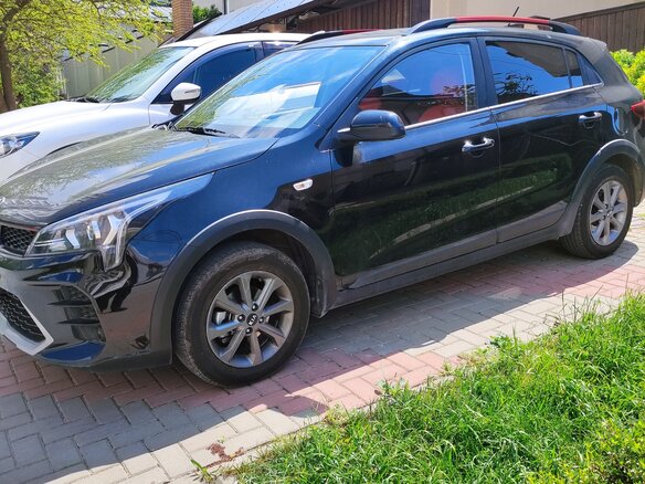 2020 Kia Rio X IV Рестайлинг, чёрный, 1990000 рублей - вид 2