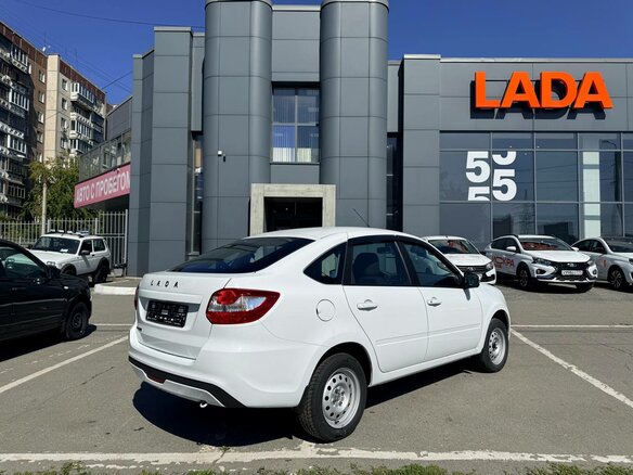 2026 Lada (ВАЗ) Granta I Рестайлинг, белый, 989100 рублей - вид 1