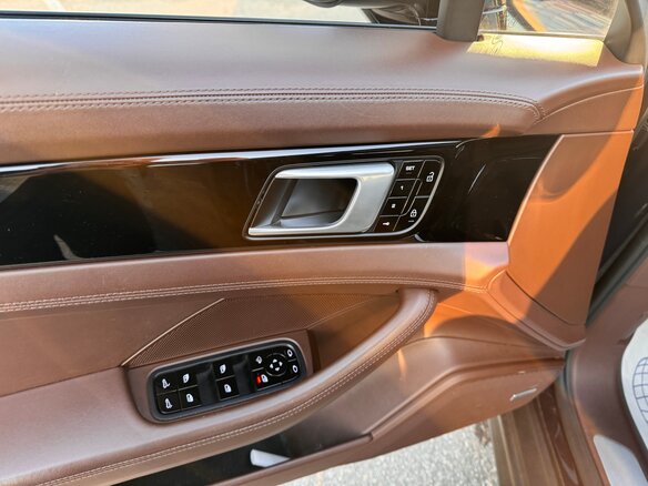 2019 Porsche Panamera 4 Sport Turismo II, синий, 7100000 рублей - вид 28