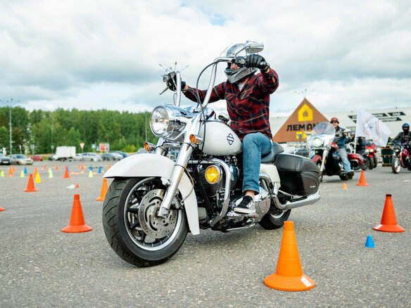 2005 Harley-Davidson Road King, белый - вид 5