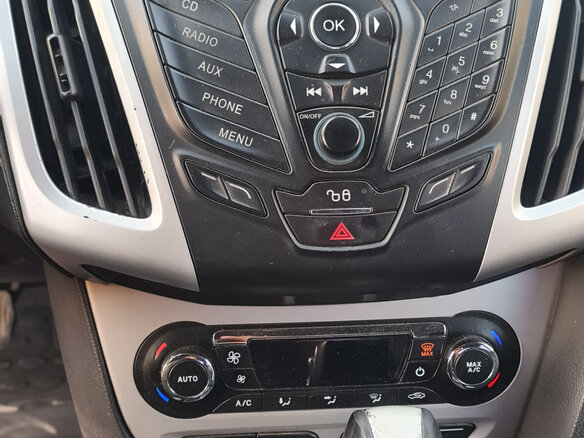 2012 Ford Focus III, коричневый, 870000 рублей - вид 11