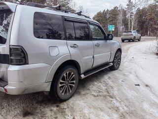 2015 Mitsubishi Pajero IV Рестайлинг 2, серебристый, 3480000 рублей, вид 1