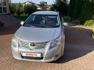 2010 Toyota Avensis III, серебристый, 950000 рублей, вид 2