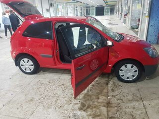 2007 Ford Fiesta Mk5, красный, 359000 рублей, вид 2