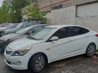 2015 Hyundai Solaris I Рестайлинг, белый, 550000 рублей, вид 1