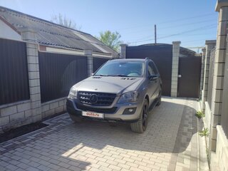 2005 Mercedes-Benz M-Класс 350 II (W164), чёрный, 1280000 рублей, вид 1