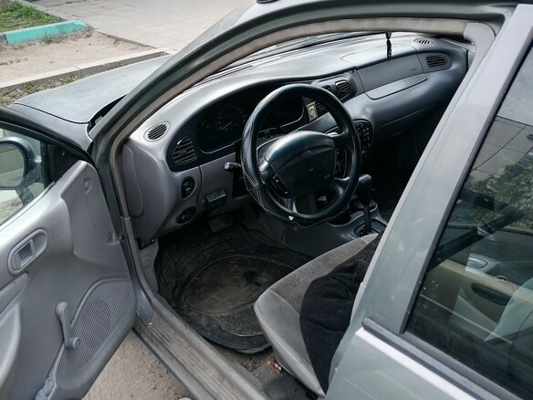 1997 Ford Escort (North America) III, серебристый, 150000 рублей - вид 5