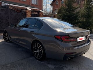 2020 BMW 5 серии Long 530Li xDrive VII (G30/G31/G38) Рестайлинг, серый, 5500000 рублей, вид 4