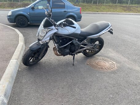 2009 Kawasaki ER-6N, белый, 300000 рублей, вид 1