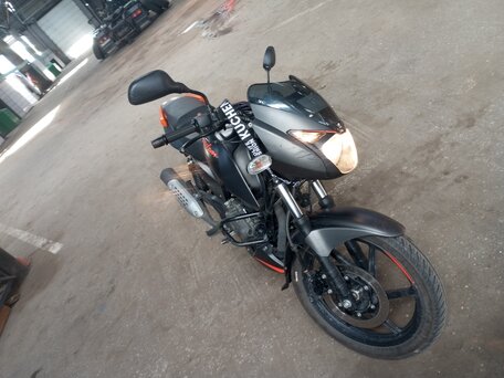 2020 Bajaj Pulsar 180, чёрный, 200000 рублей, вид 3