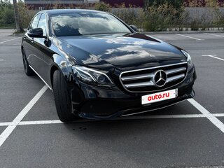 2017 Mercedes-Benz E-Класс 400 V (W213, S213, C238), чёрный, 3900000 рублей, вид 4