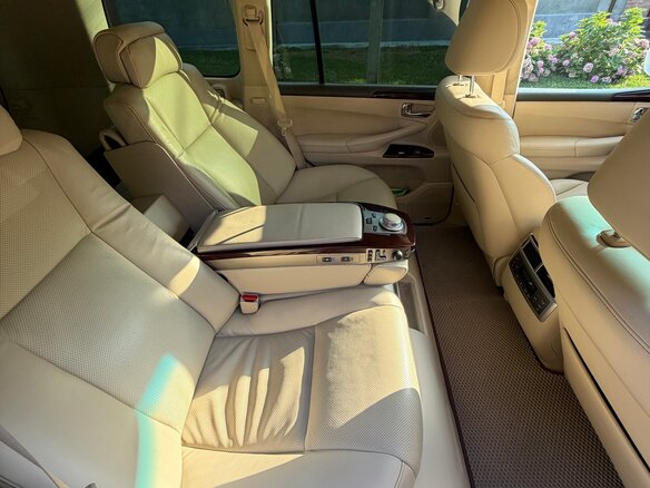 2012 Lexus LX 570 III Рестайлинг, белый, 3900000 рублей - вид 6