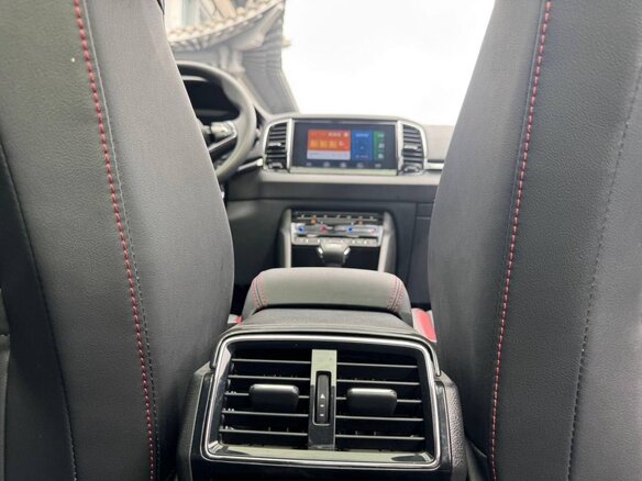 2022 Skoda Karoq DSG7 I, золотистый, 2170000 рублей - вид 7