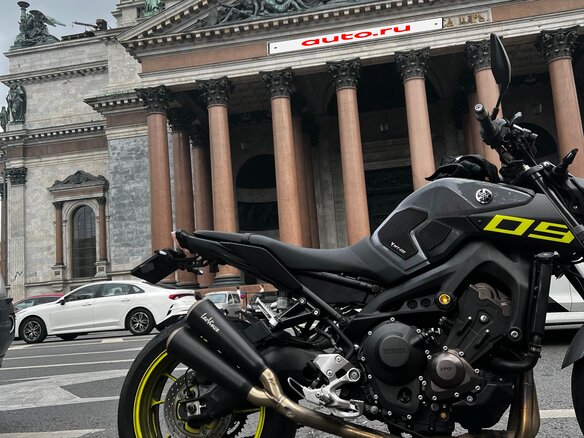 2016 Yamaha MT-09 (FZ-09), серый, 599000 рублей - вид 2
