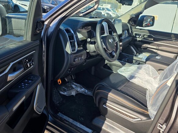 2026 Ram 1500 Crew Cab V Рестайлинг, серый, 10600000 рублей - вид 12