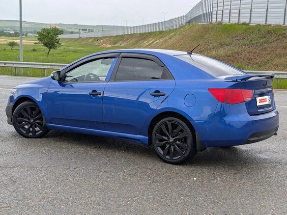 2010 Kia Cerato 4-speed II, голубой, 850000 рублей - вид 10