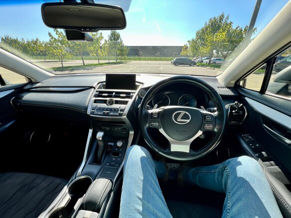 2017 Lexus NX 200t I, серый, 3400000 рублей - вид 10