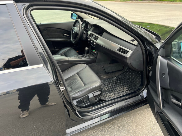 2006 BMW 5 серии 525i V (E60/E61), чёрный, 890000 рублей - вид 7