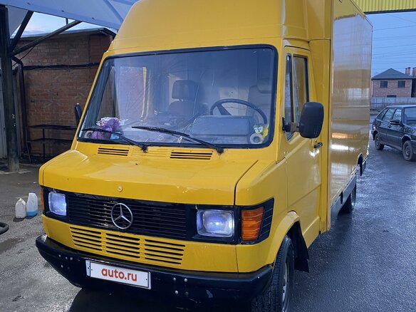 1995 Mercedes-Benz 308D, жёлтый, 750000 рублей