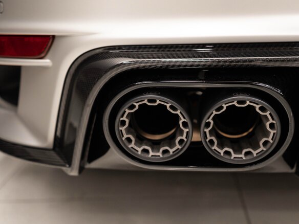 2023 Porsche 911 Brabus 900 Rocket R VIII (992), серебристый - вид 31