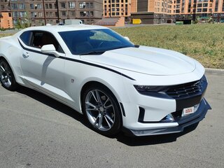 2019 Chevrolet Camaro 10-speed VI Рестайлинг, белый, 4699000 рублей, вид 2