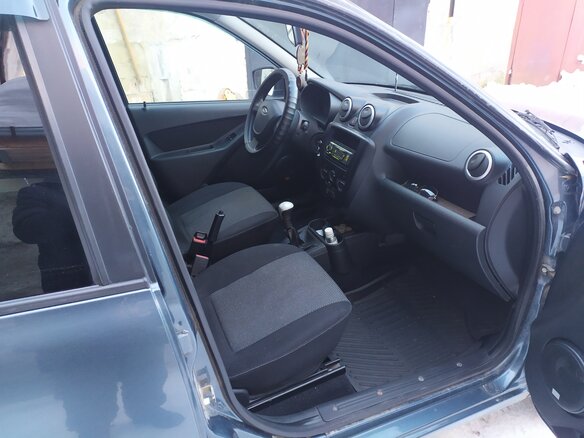 2014 Lada (ВАЗ) Granta I, серый, 425000 рублей - вид 4