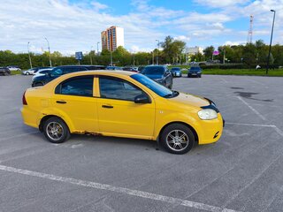 2008 Chevrolet Aveo I Рестайлинг, жёлтый, 249000 рублей, вид 3