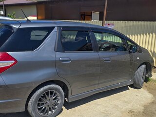 2011 Honda Fit Shuttle I, серый, 1200000 рублей, вид 1