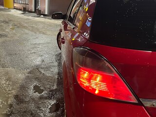 2008 Opel Astra H Рестайлинг, красный, 390000 рублей, вид 5