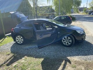 2012 Opel Astra GTC J Рестайлинг, чёрный, 800000 рублей, вид 4