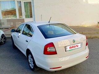 2012 Skoda Octavia II (A5) Рестайлинг, белый, 790000 рублей, вид 4
