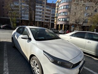 2022 Kia Cerato IV Рестайлинг, белый, 2490000 рублей, вид 4
