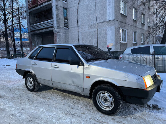 2003 Lada (ВАЗ) 21099, серебристый - вид 2