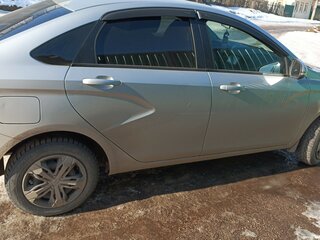 2018 Lada (ВАЗ) Vesta I, серебристый, 930000 рублей, вид 2