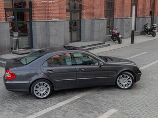 2008 Mercedes-Benz E-Класс 200 III (W211, S211) Рестайлинг, серебристый, 1800000 рублей, вид 5