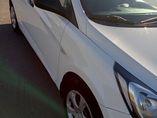 2013 Hyundai Solaris I, белый, 780000 рублей, вид 4