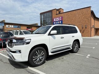 2014 Toyota Land Cruiser 200 Series Рестайлинг 1, белый, 4550000 рублей, вид 1