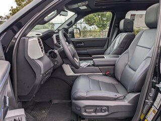 2025 Toyota Tundra CrewMax III, чёрный, 9933862 рублей, вид 5