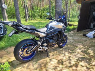 2015 Yamaha MT-09 Tracer (FJ-09), серебристый, 850000 рублей, вид 2
