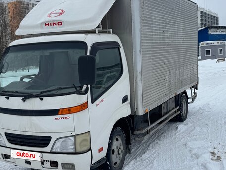 2001 Toyota Dyna, белый, 1350000 рублей, вид 3